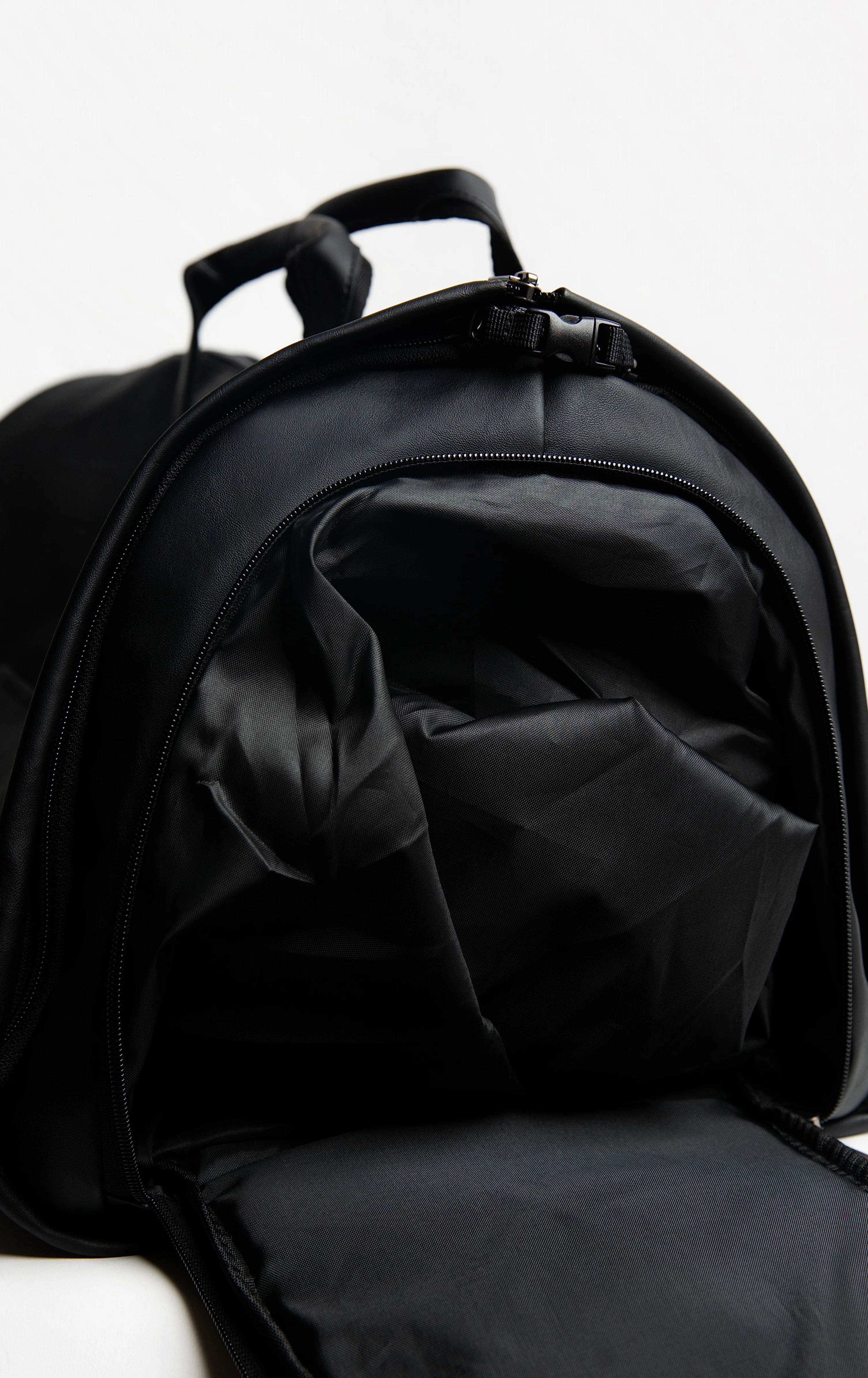 Garment Duffle Bag - Image 8